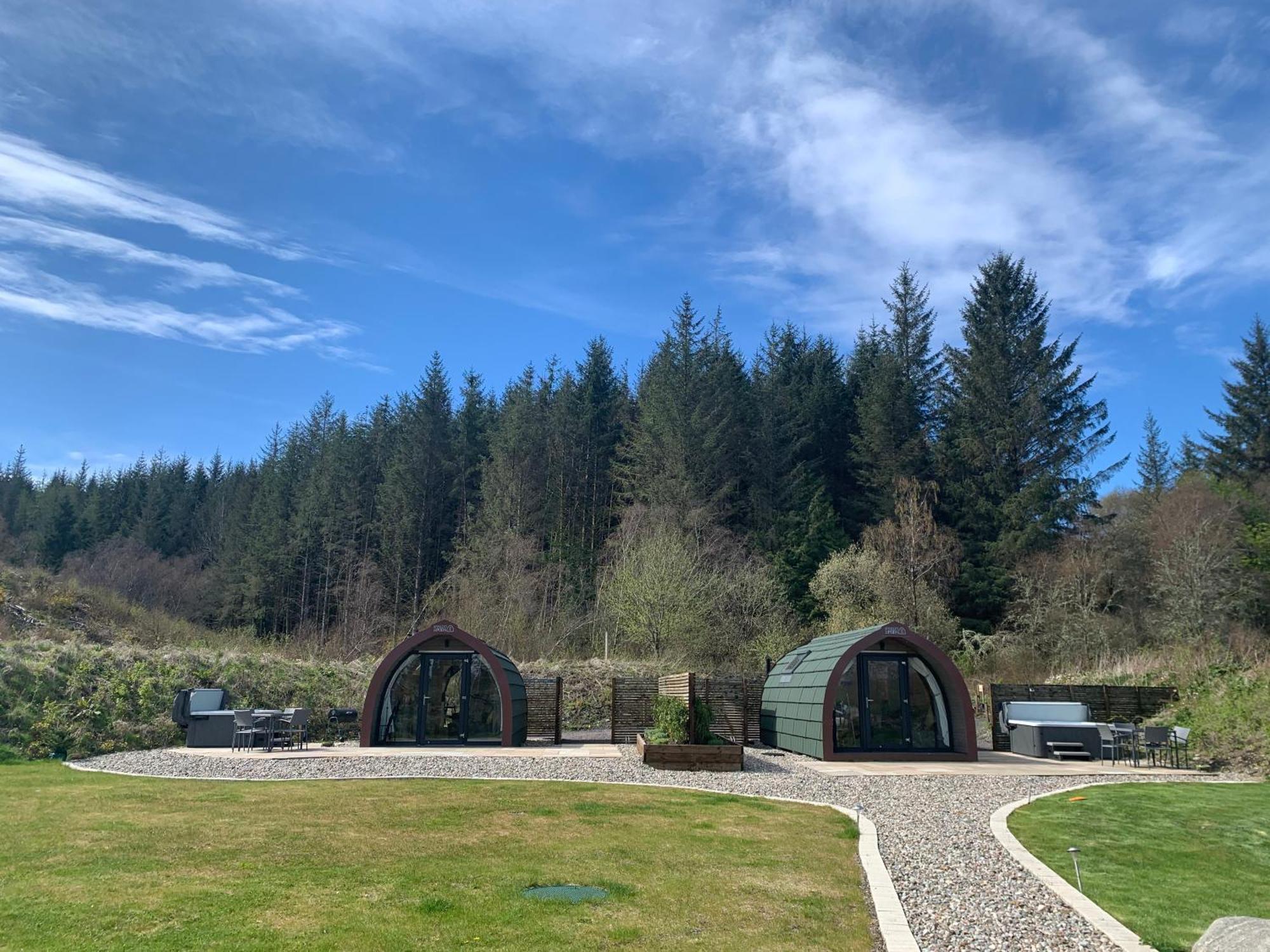 Red Squirrel Pod With Hot Tub Holiday home Oban