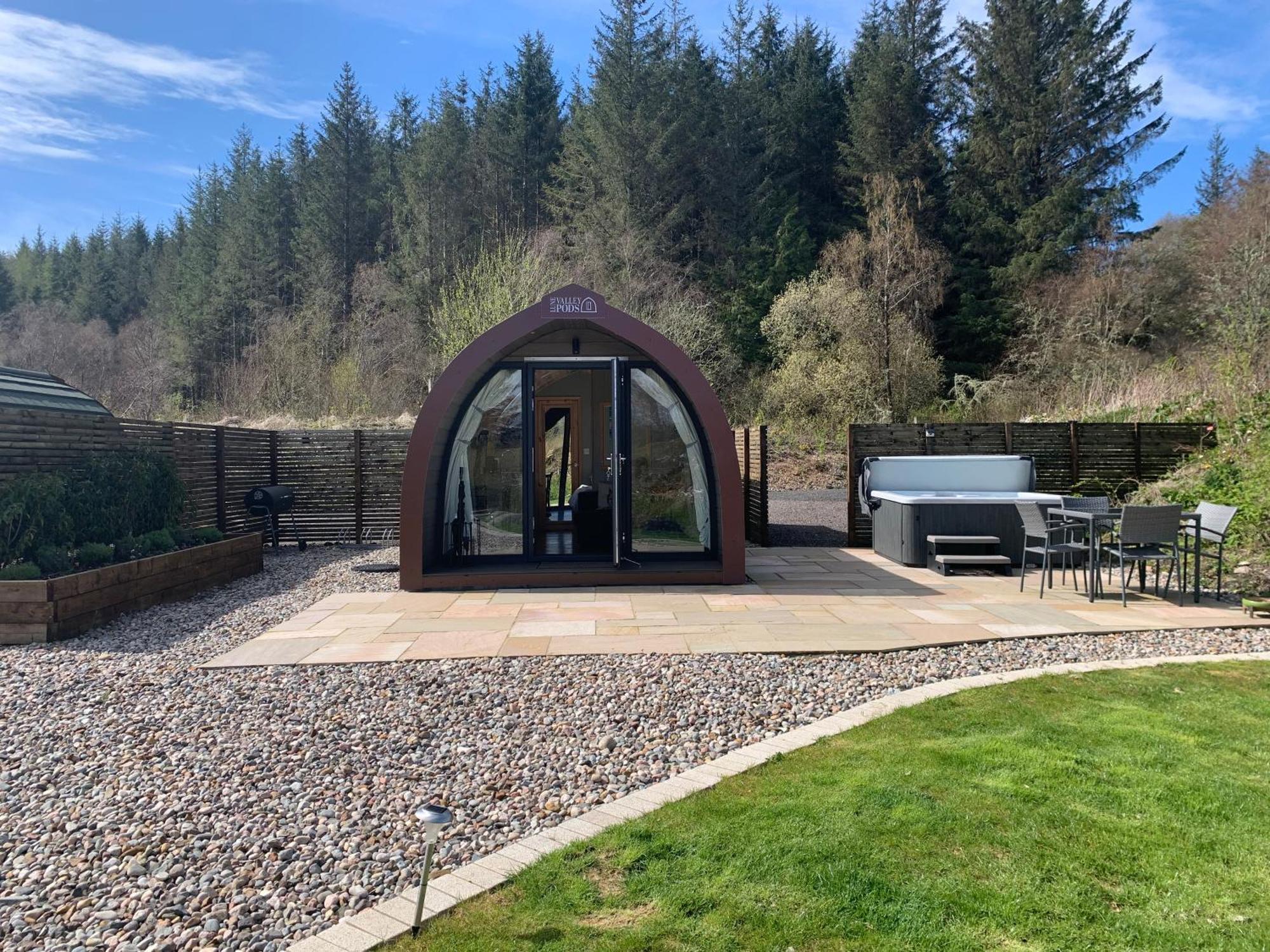 Holiday home Red Squirrel Pod With Hot Tub